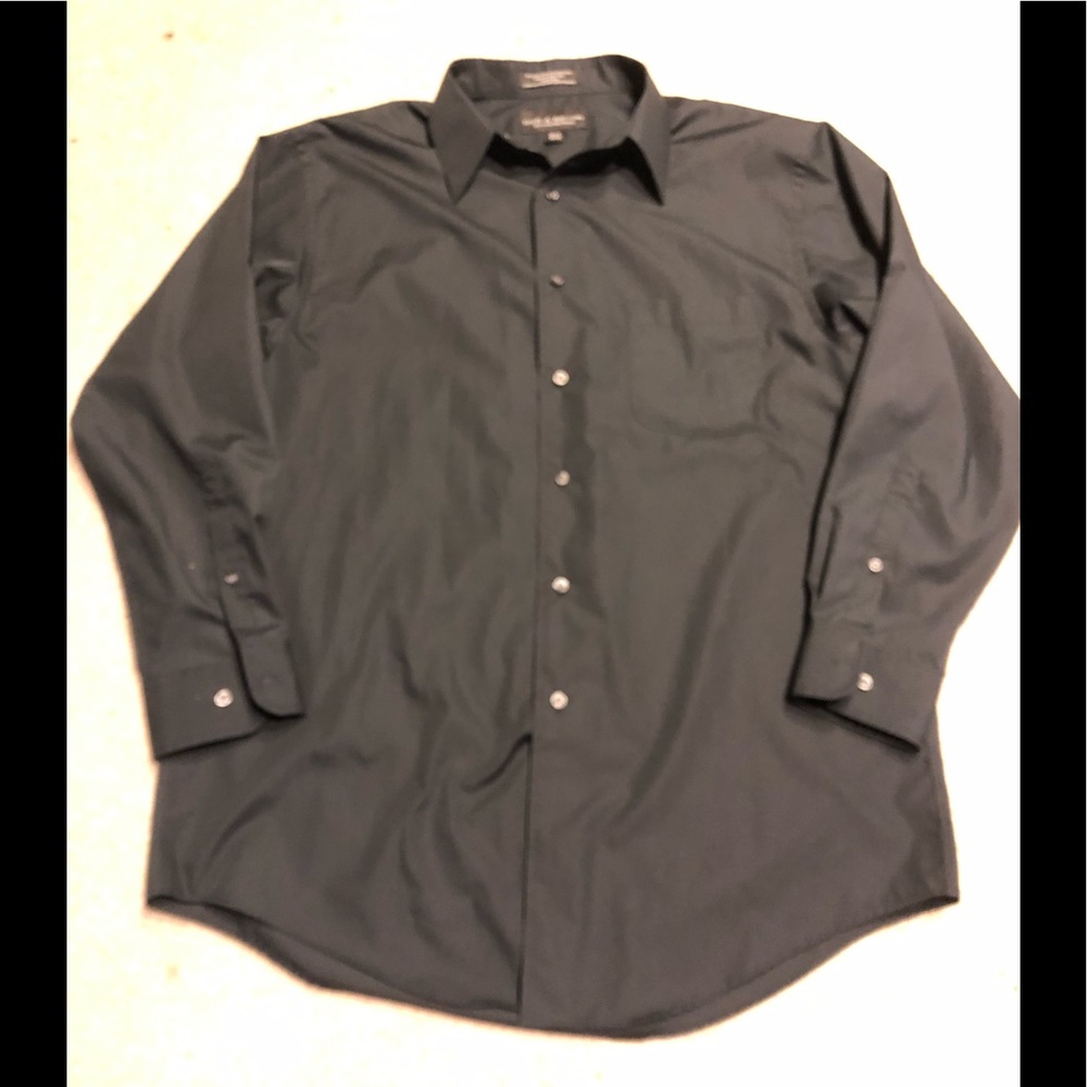 Size 16.5 32/33 nice black dress shirt